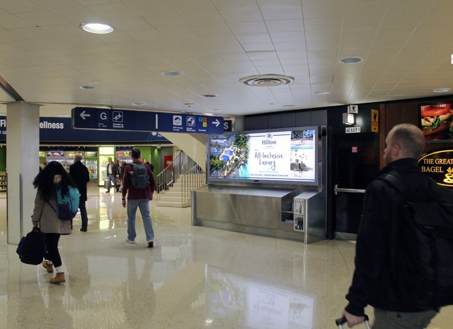 Lit Tension Fabric Display in Amf Ohare, IL