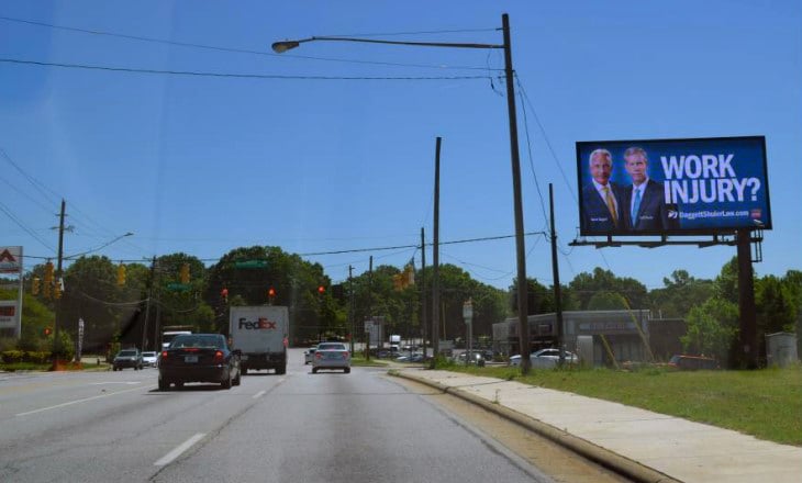 5621 W. MARKET ST 50 ft W/O MEADOWOOD SS - 2 Media