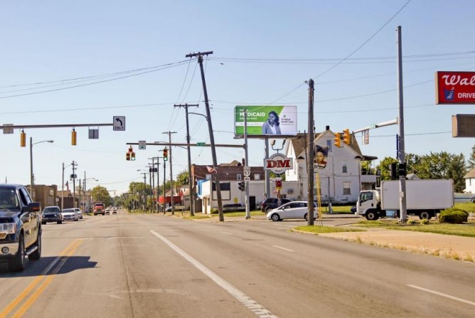 Location photo for W 28th St near West 28th Street / Broadway Avenue (Lorain)