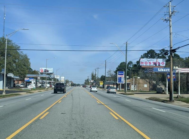 Location photo for N Slappey Blvd near Fifth Avenue Park (Albany)