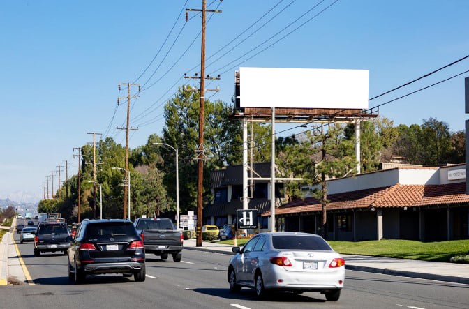 Beach NE/L Rosecrans F/S Media