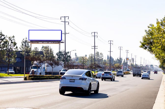 Beach NE/L Rosecrans F/N Media