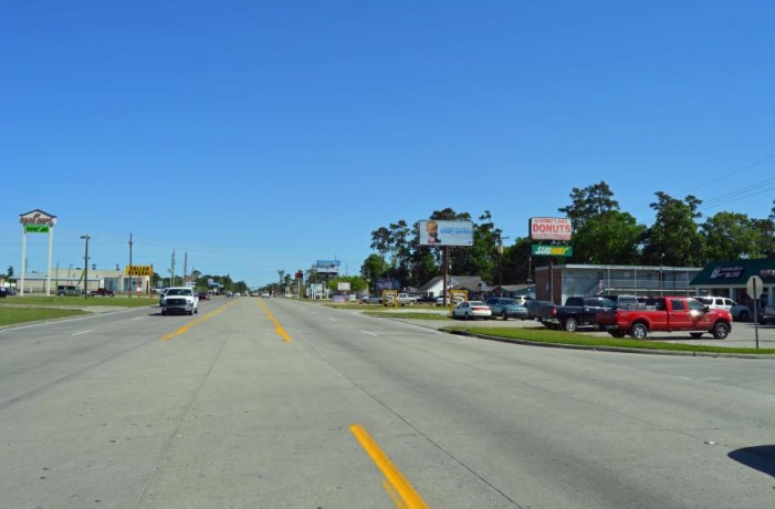 E/S CITIES SERVICE N/O TRACY STREET Media