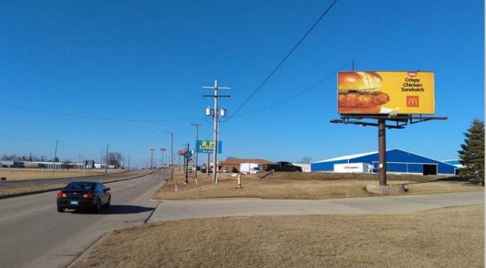 S. MAIN @ WOODRIG RD (BUSN. 51 N.) ES/SF Media