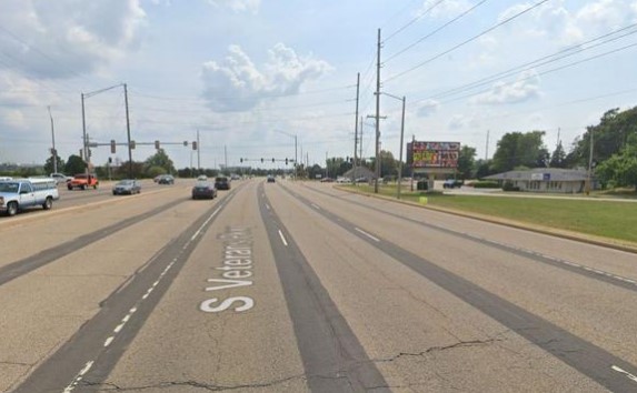 Veterans Parkway & Lincoln Street .5 mile N of State Farm Corporate South Media