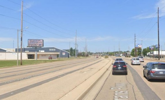 Veterans Parkway & Lincoln Street .5 mile N of State Farm Corporate South Media