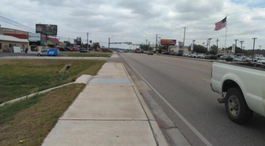 US 281 (2302) W/S @ COLT ST Media