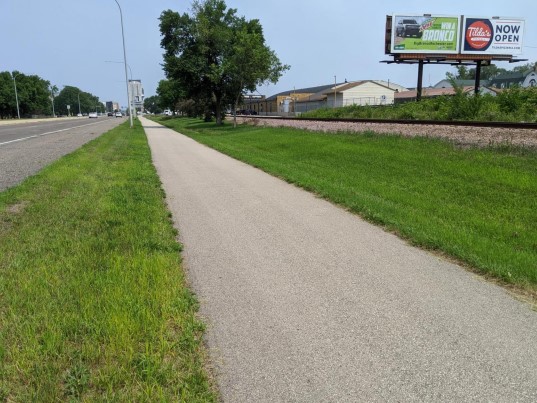 Broadway S 0.21 mi N/O US 14 ES F/S Media