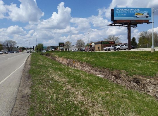 Location photo for West River Pkwy NW near West Riv Pkwy and 38 St NW (Rochester)