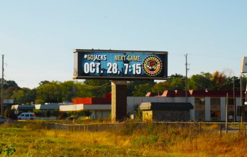 Seaway Dr. (Bus. US-31) 1 mi W/O Getty NS F/W Media