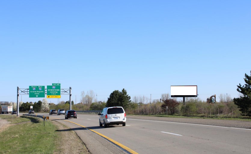 E/S I-69 1 mi s/o I-496 Media