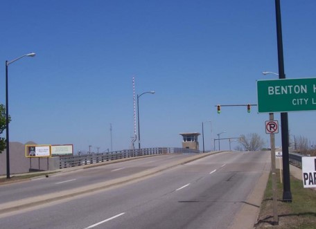 Location photo for W Main St near Captain Hook's Par-Te-Tyme Charters (Benton Harbor)