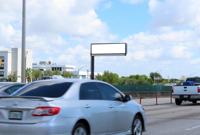 Location photo for N 29th Ave near One Oakwood Plaza, Oakwood (Hollywood)