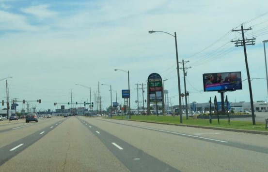 Veterans Pkwy 1700 ft W/O Morrissey DrSS Media