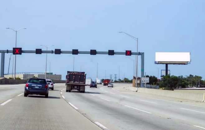 Location photo for E Oakton St (Arlington Heights)