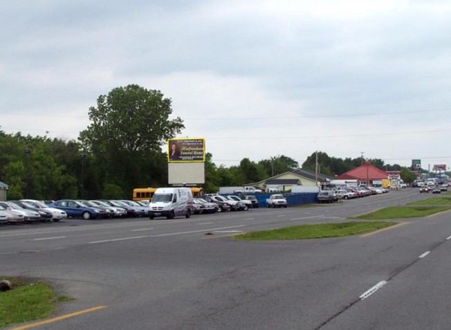 Location photo for NW Broad St near Roselawn Funeral Home & Memorial Gardens (Murfreesboro)