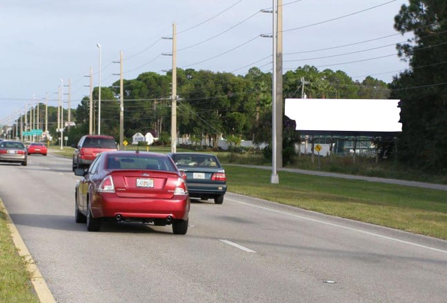 Us-41 1.20 mi S/O River Rd W/S F/W Media