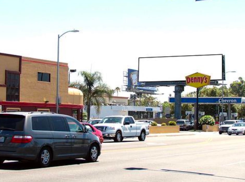 Location photo for Topanga Canyon Blvd near Topanga Canyon / Roscoe, Canoga Park (Los Angeles)