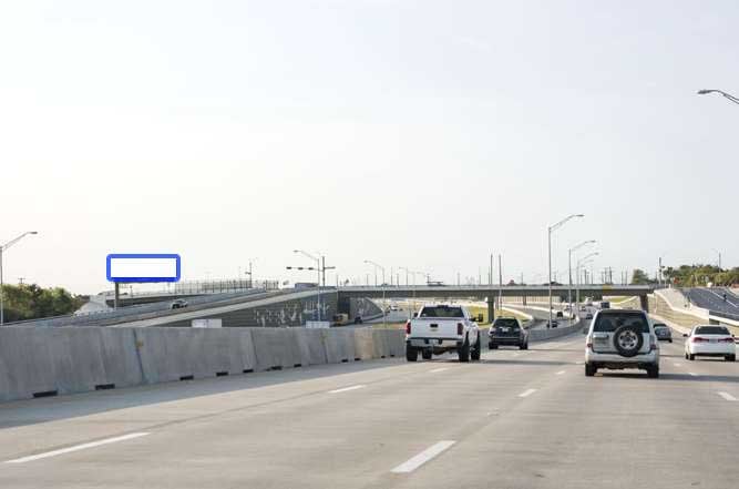 I-35E 1425' N/O Highland Village Road E/S F/N 
 **Flagman Unit - No Sharp Installs / Take-Downs** Media