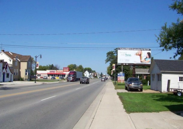 HWY 41 @ 16TH AVE ES SF Media