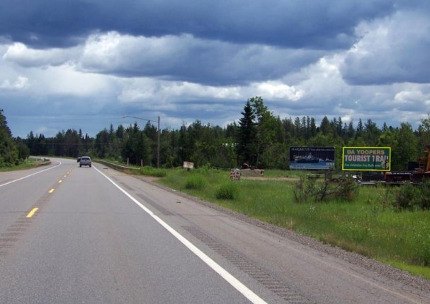 US41/M28 .7 MI W/O C/L INC #2 N/S W/F Media