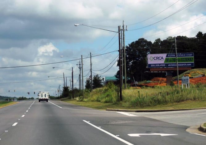 US 31 S E/L 500' S/O Meadowview Lane Media