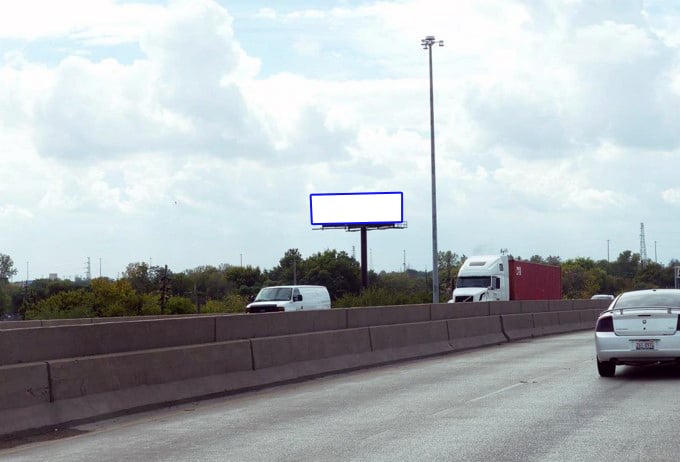 Location photo for Lynch Ave near 9th St & Lake Ave SW (East St Louis)