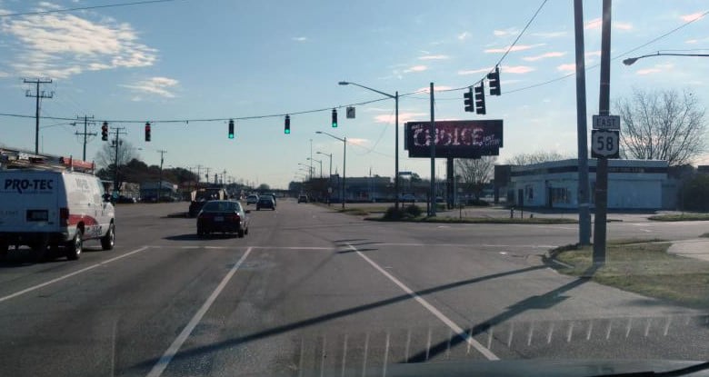 5901 E VIRGINIA BEACH BLVD 135 ft E/O GLEN ROCK RD SS Media