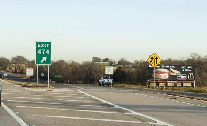 I-35 0.5 mi N/O FM 3163 ES Media