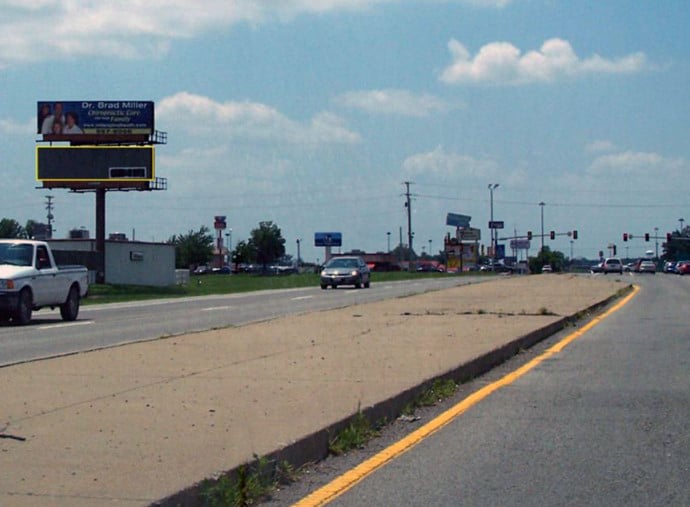 Location photo for N Carbon St near Marion Kroger (Marion)