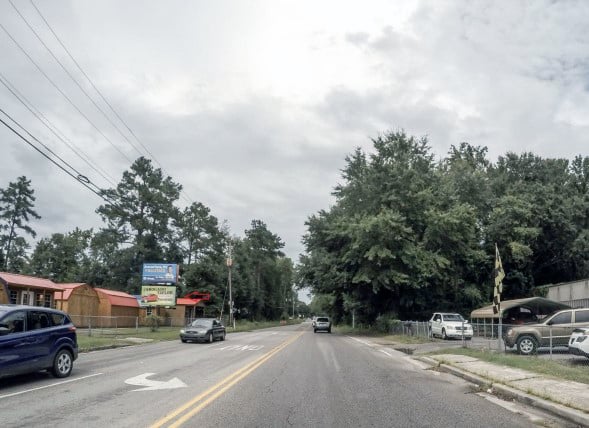 Royle Rd 250 ft N/O US 78 WS F/S - 2 Media