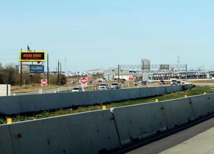 I-35W-MP26.7-.4MI N/O HWY 67 W/S TOP Media