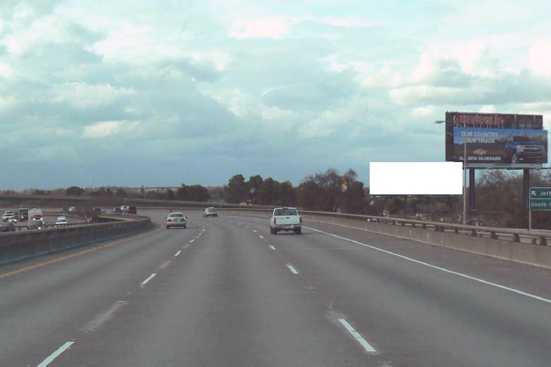 Bus 80/Hwy 50 200.00 ft E/O Drever Street N/S F/E Media