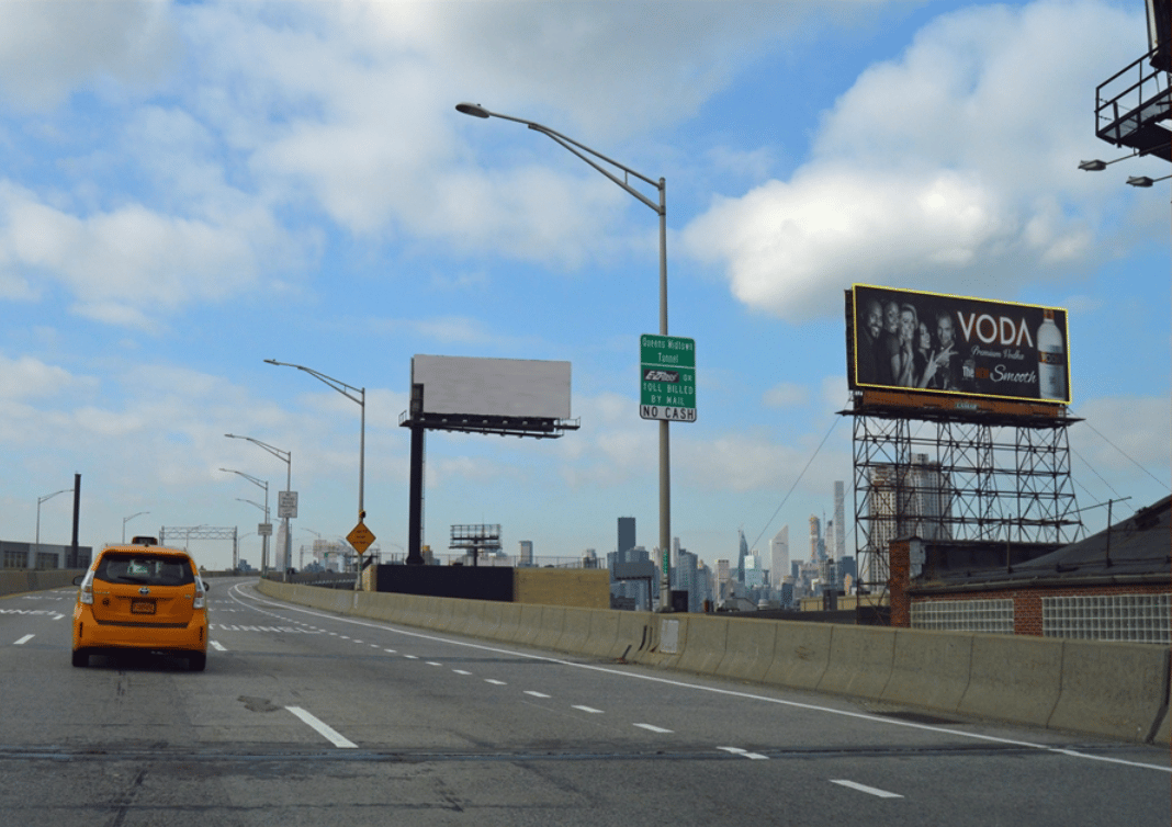 Location photo for 31st Pl near Borden Av/Van Dam St, LIC (Queens County)