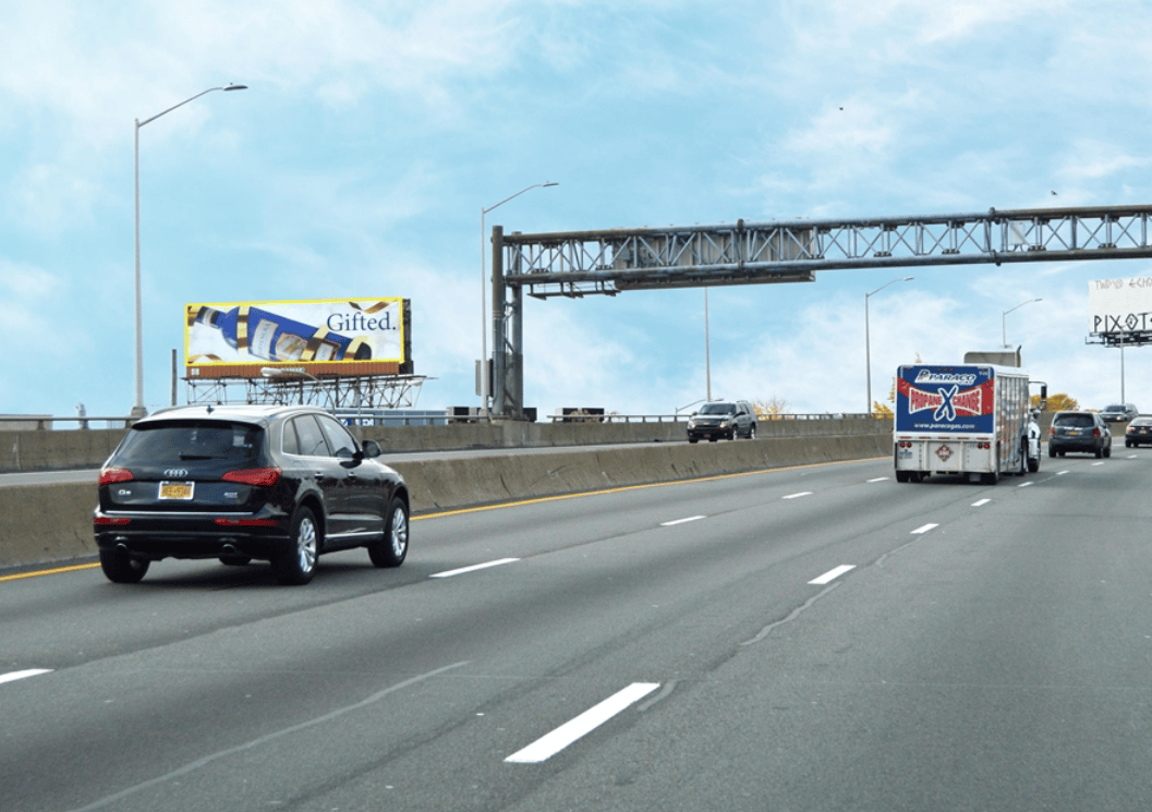 Location photo for 52nd Ave near Laurel Hill Blvd/58 St, Woodside (Queens County)