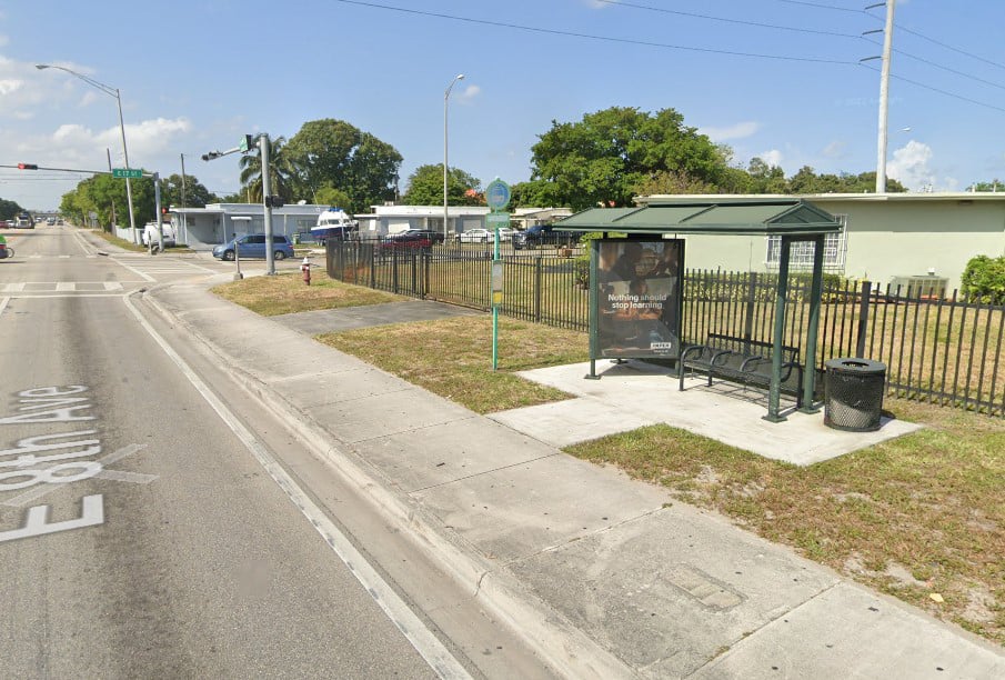 Location photo for E 8 Av & E 17 St (Hialeah)