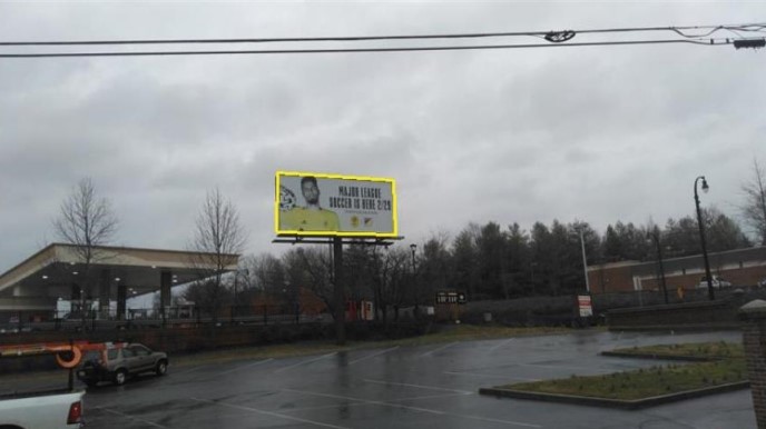 HILLSBORO RD W/S 135' N/O DEL RIO PIKE F/S Media