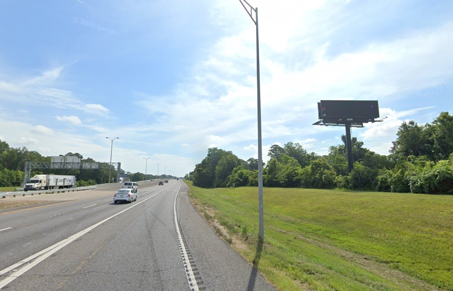 S I-10 2/10 mi E of I-49, E/F Media