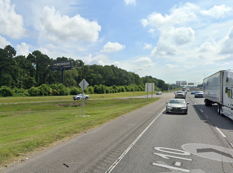 N I-10 2/10 mi E of I-49 Media