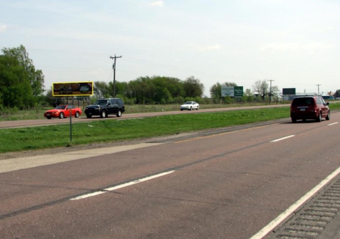 IA 122 2 MILES E/O I-35 F/W Media