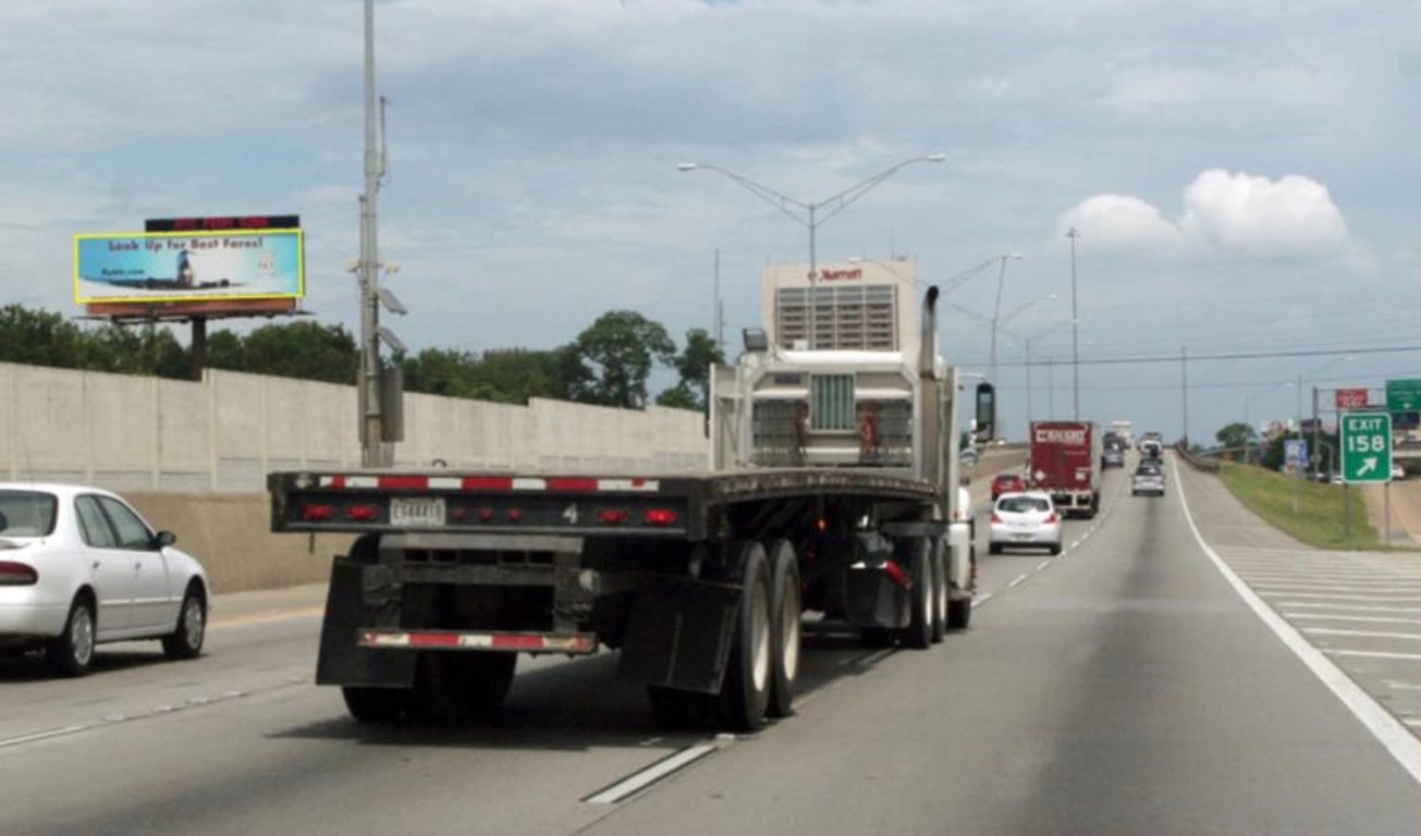 I-10 @ BALIS N/E CORNER F/W Media