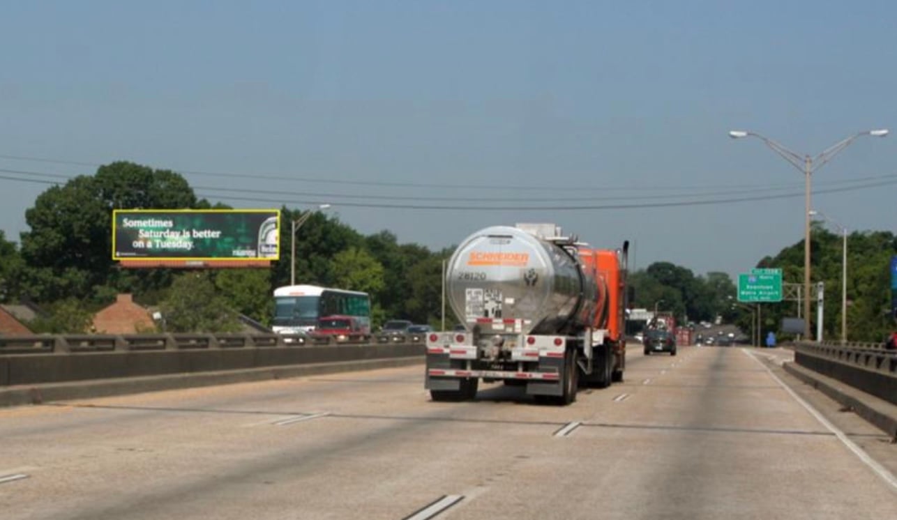 I-10 @ CHRISTIAN ST S/E CORNER E/F Media