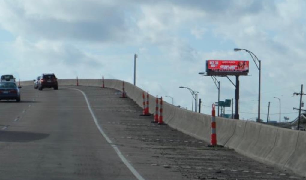 S/S I-10 250' E/O TULANE AVENUE EXIT 232 F/W Media