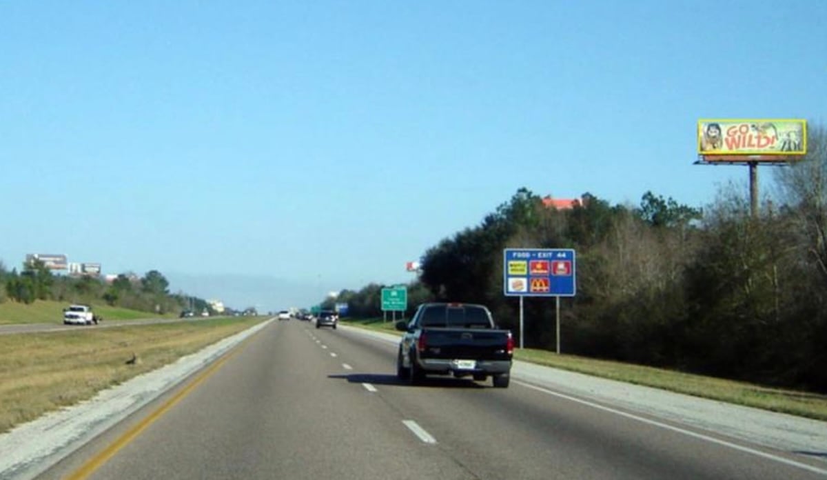 S/S I-10 6TH W/O HWY 59 Media