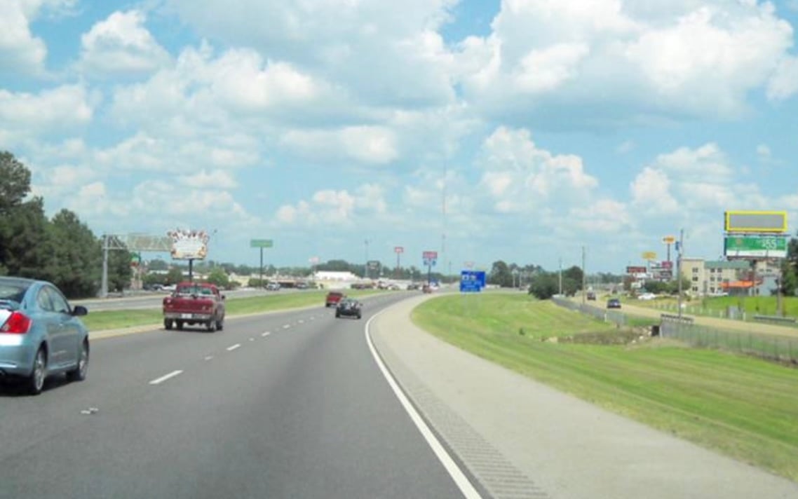S/S I-20 .5 MILES E/O DOWNING PINES Top Media