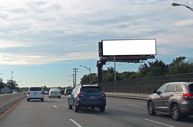 Location photo for NJ-4 near New Bridge Landing (River Edge)