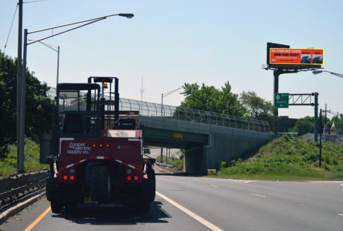 Location photo for S Summit Ave near Summit Ave at West Pleasantview Ave (Hackensack)