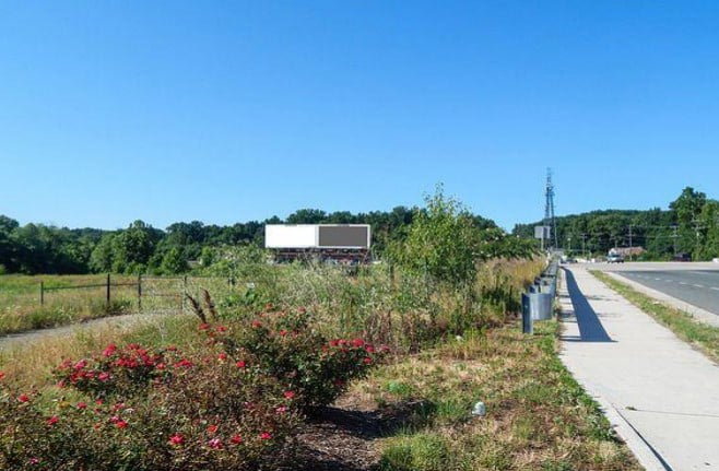 Location photo for Richmond Hwy near Neabsco Mills Rd at Route 1 (Woodbridge)