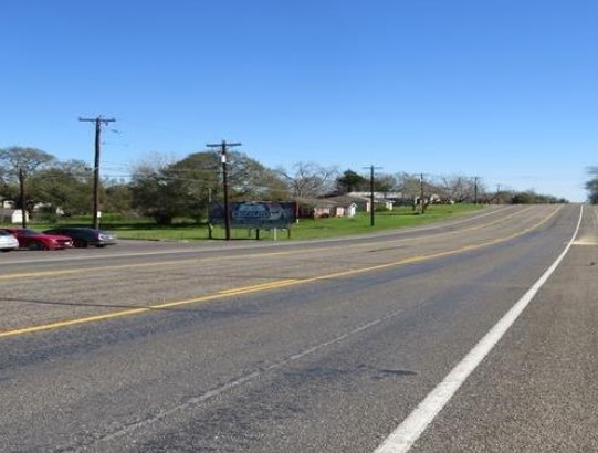 BUS 290/S Mkt St/ .2 mi E/O Chap Hill St/ Brenham Media