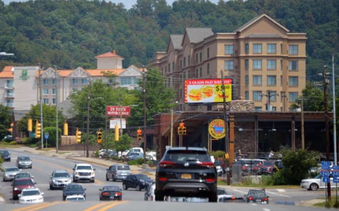 Location photo for Tunnel Rd near Tunnel Rd at Chunns Cove Rd (Asheville)